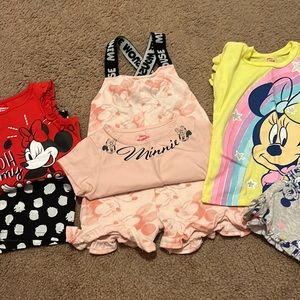 Minnie Mouse outfits